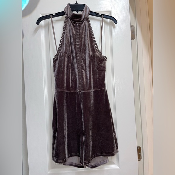 Small She + Sky velvet Romper - Picture 1 of 4